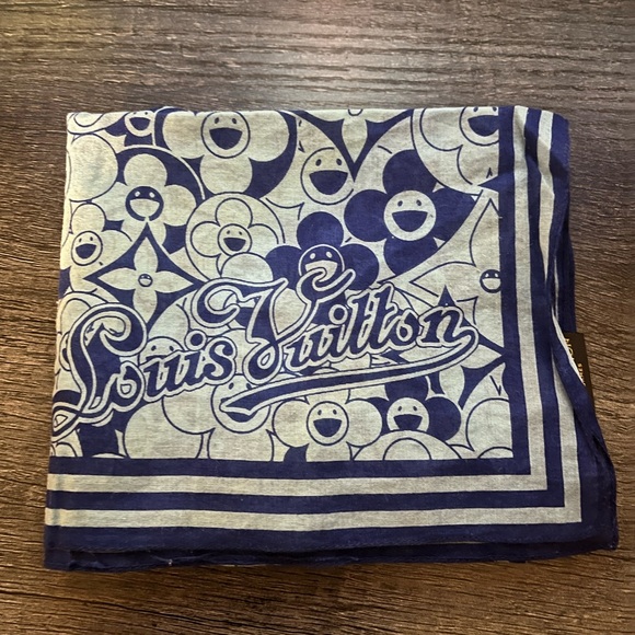 Louis Vuitton Blue and White Scarf - Picture 1 of 3